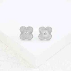 Aretes Van Cleef plata 950 Pegados